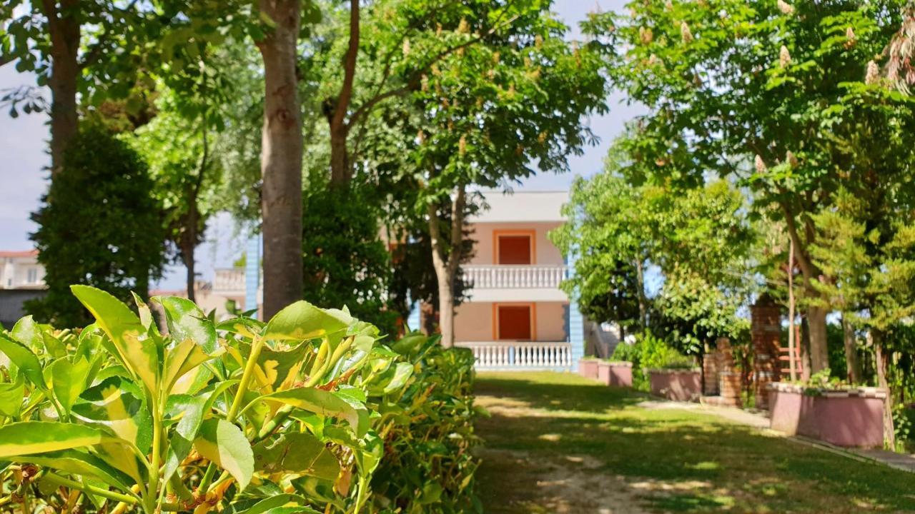 Vila Gridi- Apartamente Me Qera Spille Exterior photo