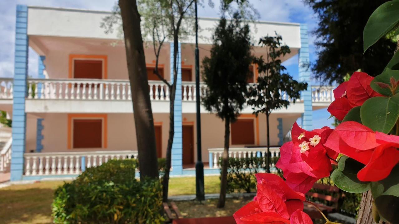 Vila Gridi- Apartamente Me Qera Spille Exterior photo