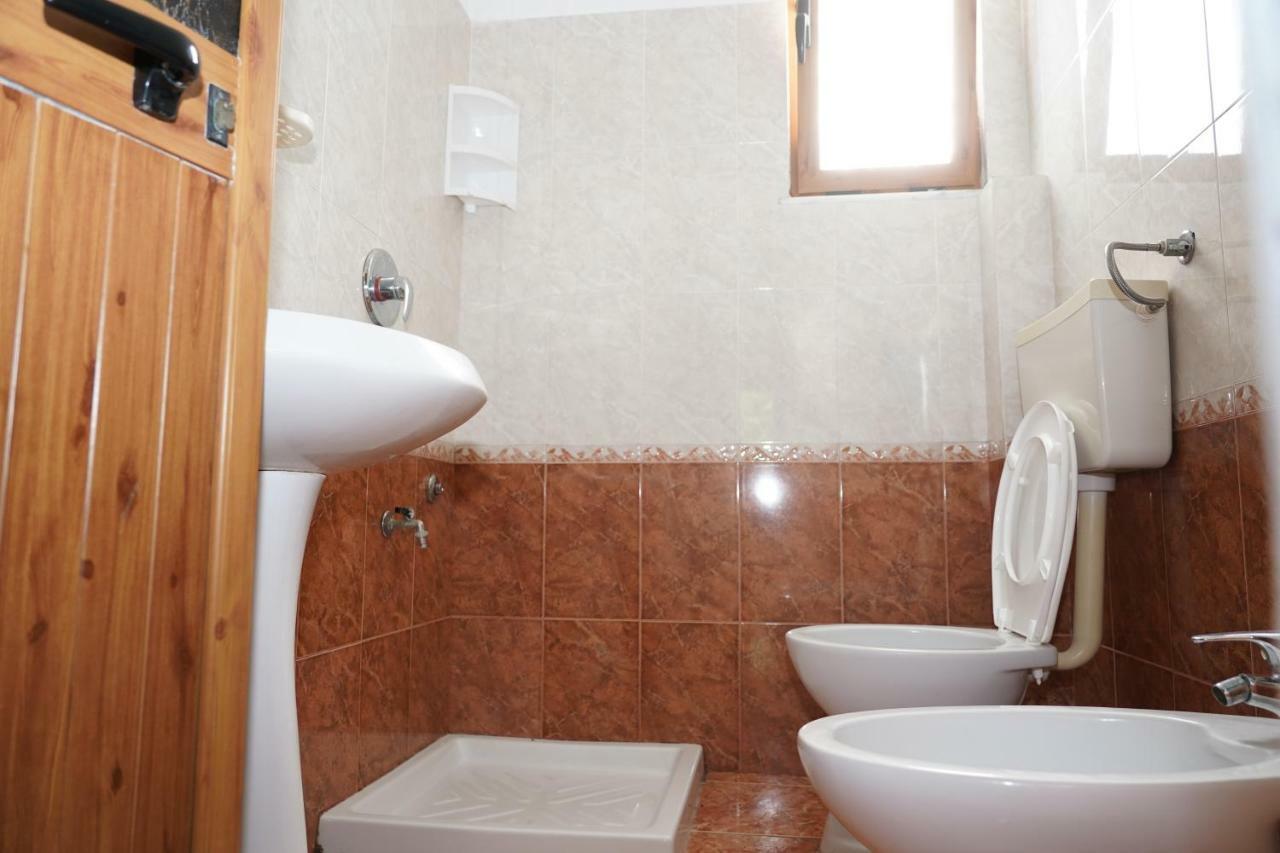 Vila Gridi- Apartamente Me Qera Spille Exterior photo
